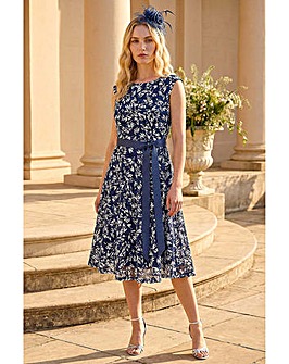 Roman Heart Print Lace Stretch Dress
