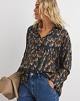 Womens Herringbone Collar Detail Long Sleeve Blouse - Abstract Print