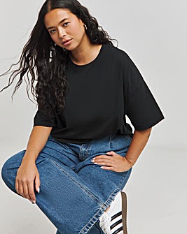 Black Stepped Hem Seam T-Shirt