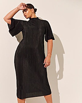 Black Plisse Angel Sleeve Midi Dress