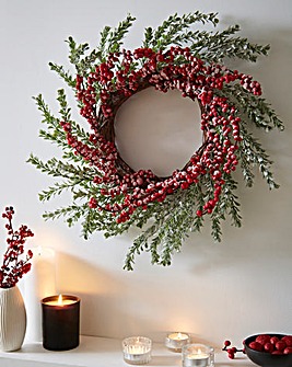 Christmas Red Berry & Frosted Leaf Wreath