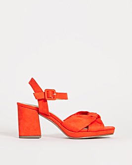 Knotted Vamp Platform Sandal E Fit