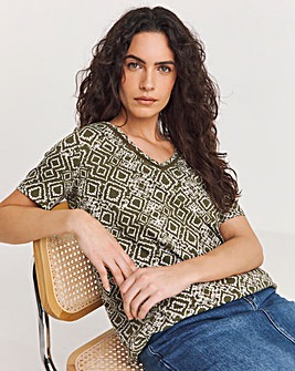 Printed Longline Curved Hem Top