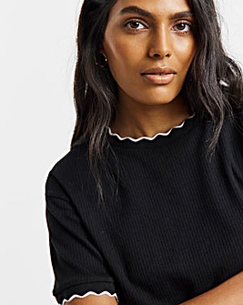 Black & White Ribbed Slim Fit Scallop T-Shirt