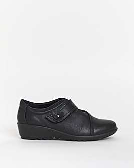 Cushion Walk Touch And Close Shoe E Fit