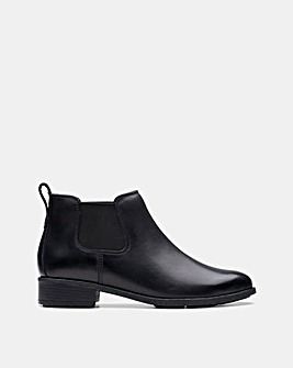 Clarks Havisham Leather Chelsea Boot Standard Fit