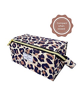 The Flat Lay Co. Makeup Box Bag - Leopard
