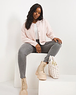 Pink timberland outfit on sale ideas