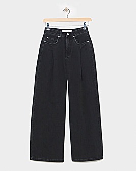 Washed Pleat Detail Wide Leg Jeans