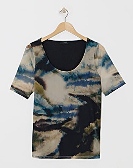 Printed Mesh Half Sleeve Top