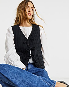 Black Tie Front Quilted Gilet