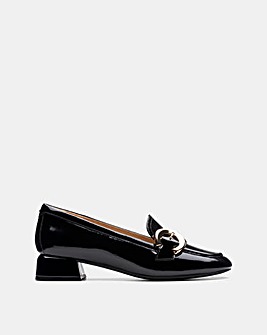 Clarks Daiss 30 Trim Patent Leather Loafer D Fit