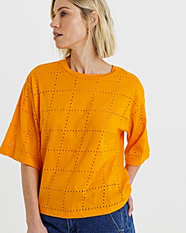 Broderie Crew Neck Boxy T-Shirt