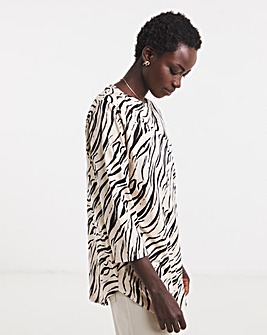 Longline Curved Hem 3/4 Sleeve Top