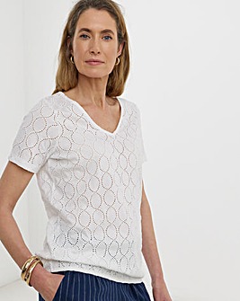Broderie V-Neck Bubble Hem Top