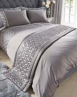 Bed Throws Bedspreads Quilted Throws Home Essentials