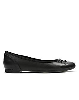 Clarks Couture Bloom  Standard Fitting Shoes