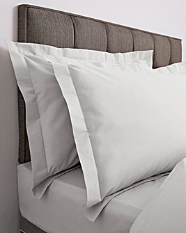 Responsibly Sourced Easy-Care Plain Dye Oxford Pillowcase