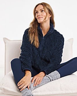 Pretty Secrets Cable Lounge Set