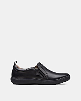 Clarks Nalle Leather Shoes Standard Fit