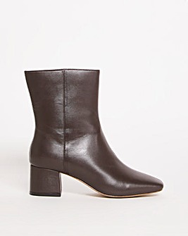 Leather Square Toe Ankle Boot E Fit