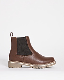 Cleated Chelsea Boot E Fit