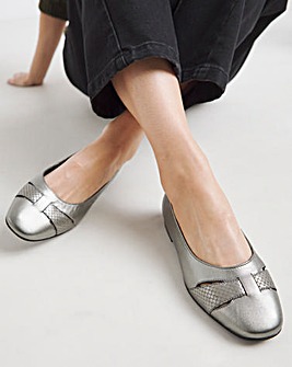 Heavenly Soles Genevieve Cut Out Detail Ballerinas Extra Wide EEE Fit