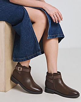 Drew Ankle Buckle Boot Standard D Fit