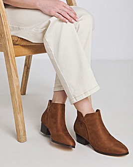 Meredith Ankle Western Boot Wide E Fit