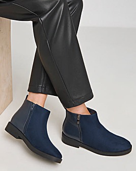 Verity Classic Zip Detail Ankle Boot Wide E Fit