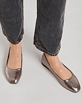 Silver Extra Wide Flat Shoes Footwear Marisota