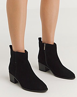 Michelle Suede Western Ankle Boot Standard D Fit