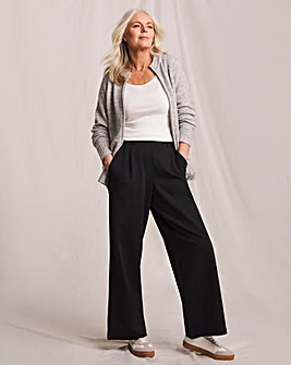 Slimma Black Comfort Fit Wide Leg Trouser Short