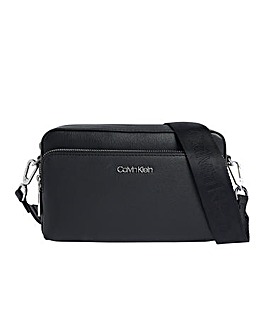 Calvin Klein Must Camera Bag