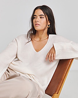 Ivory Slouchy V Neck Longline Jumper