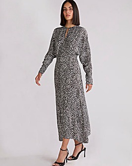 Ro&Zo Leopard Print Satin Batwing Sleeve Midaxi Dress