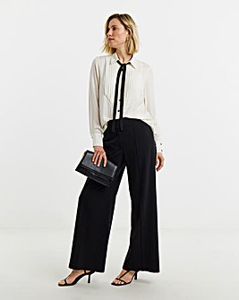 Magisculpt Straight Leg Trousers
