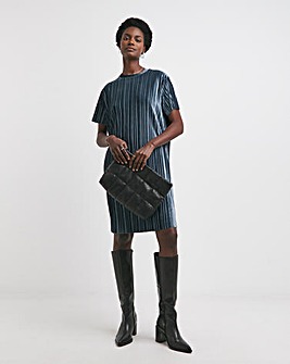 Short Sleeve Pleated Velvet T-Shirt Dress