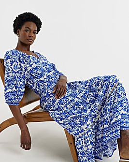 Border Print Tiered Maxi Dress