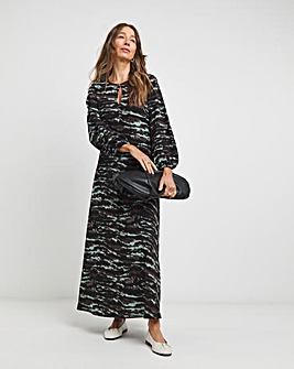 Textured Jersey Keyhole Maxi Dress