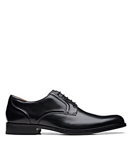 Clarks CraftArlo Lace Standard Fitting Shoes