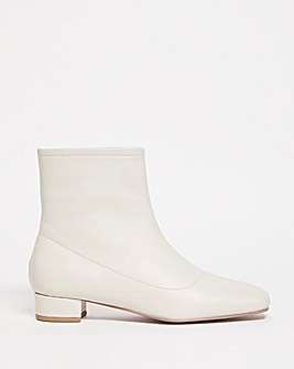 Basic Leather Ankle Boot Wide E Fit