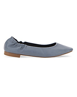 Ceto Square Toe Flat Shoes Wide Fit
