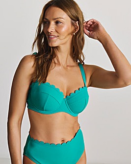 MAGISCULPT Scallop Edge Bandeau Bikini Top