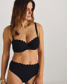 MAGISCULPT Scalloped Edge High Waist Bikini Bottoms