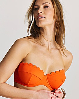 MAGISCULPT Underwired Scallop Edge Bandeau Bikini Top