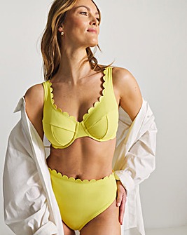 MAGISCULPT Scallop Bikini Bottoms