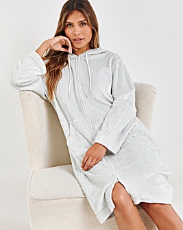 Plus size ladies dressing gowns best sale