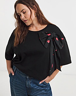 Black Lips Print Satin Bow T-Shirt