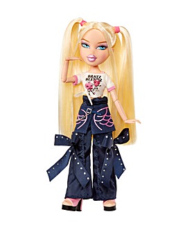 Bratz Stylin Fashion Doll - Cloe